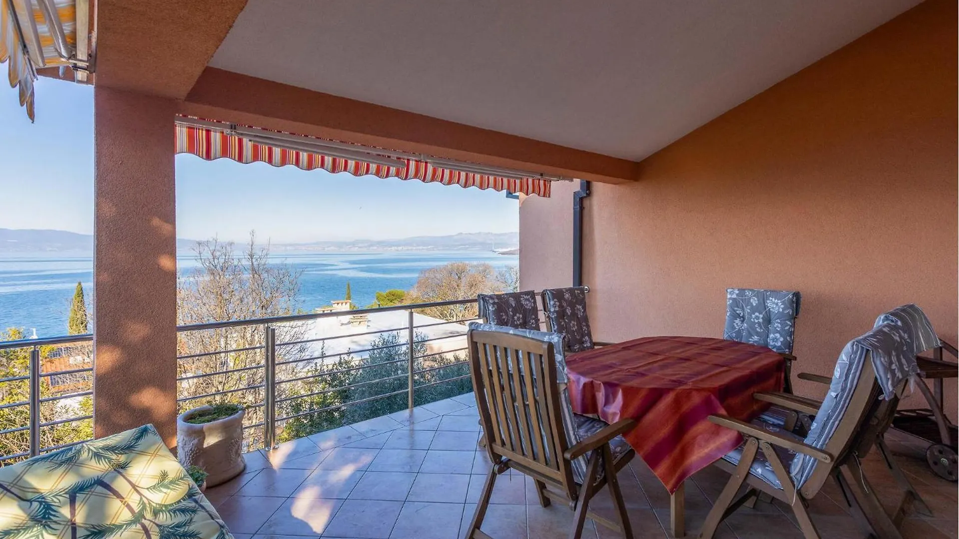 Gorgeous Home In Njivice With Kitchen